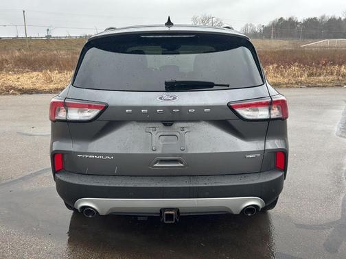 2022 Ford Escape Titanium Hybrid
