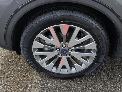 2022 Ford Escape Titanium Hybrid