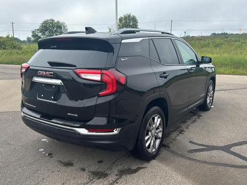 Ebony Twilight Metallic 2024 GMC Terrain SLT