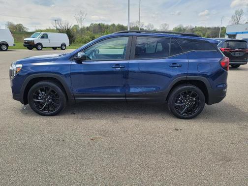 Marine Metallic 2023 GMC Terrain SLE