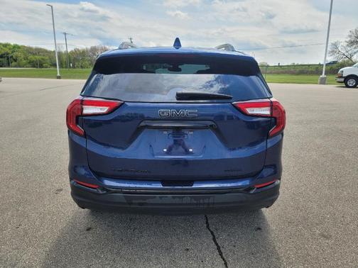 Marine Metallic 2023 GMC Terrain SLE