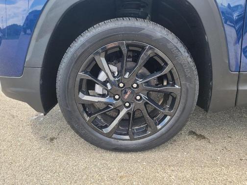 Marine Metallic 2023 GMC Terrain SLE