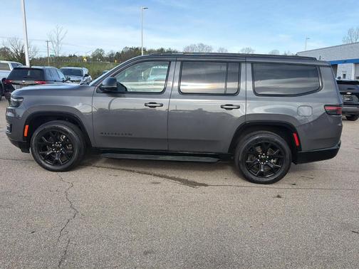 Metallic 2024 Jeep Wagoneer Series II