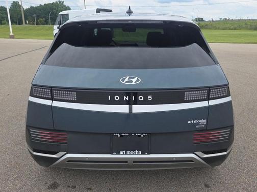Teal 2024 Hyundai IONIQ 5 SE