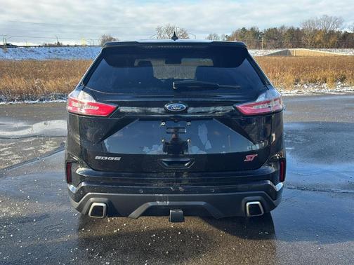 2020 Ford Edge ST