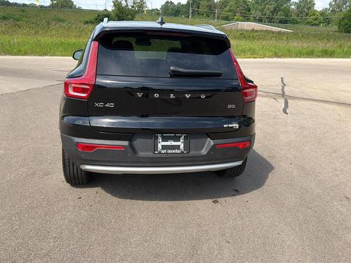 Black Stone 2023 Volvo XC40 B5 Plus Bright Theme