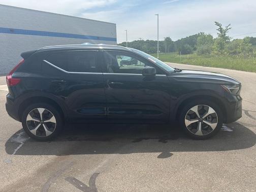 Black Stone 2023 Volvo XC40 B5 Plus Bright Theme