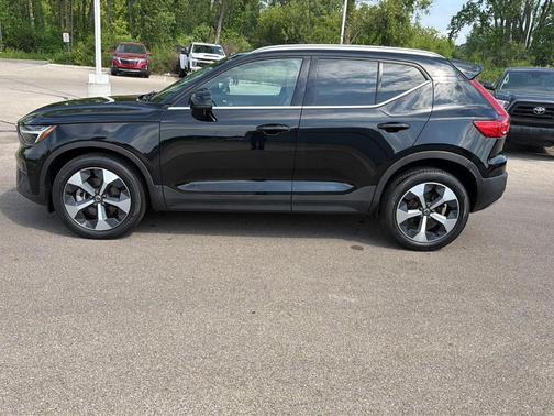 Black Stone 2023 Volvo XC40 B5 Plus Bright Theme