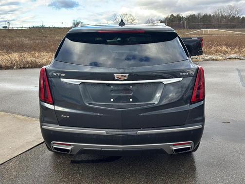 2023 Cadillac XT5 Premium Luxury