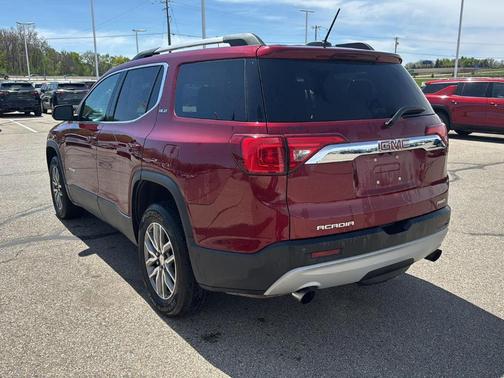 2017 GMC Acadia SLE-2