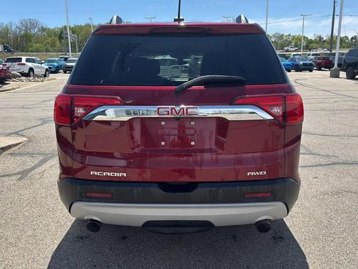 2017 GMC Acadia SLE-2