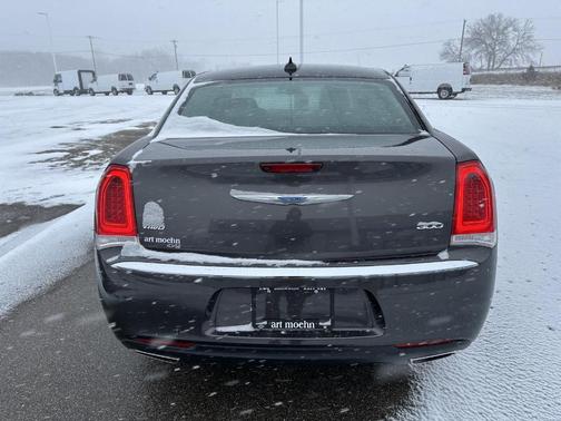 2022 Chrysler 300 Touring