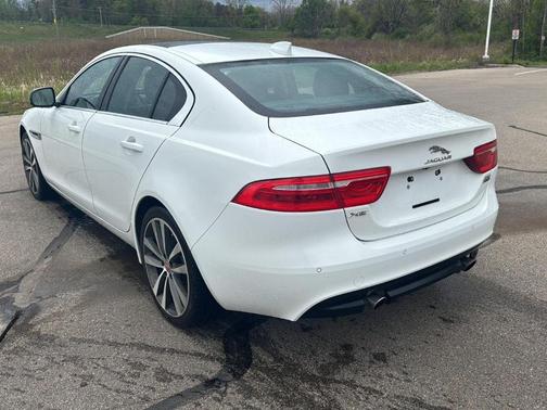 Fuji White 2019 Jaguar XE 25t Premium