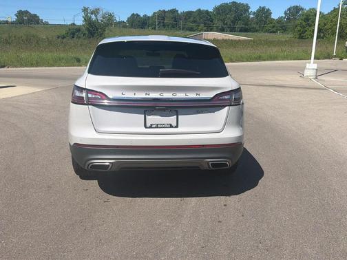 Ceramic Pearl Metallic 2019 Lincoln Nautilus Reserve