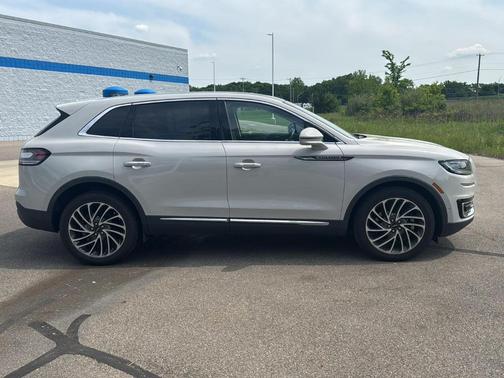 Ceramic Pearl Metallic 2019 Lincoln Nautilus Reserve