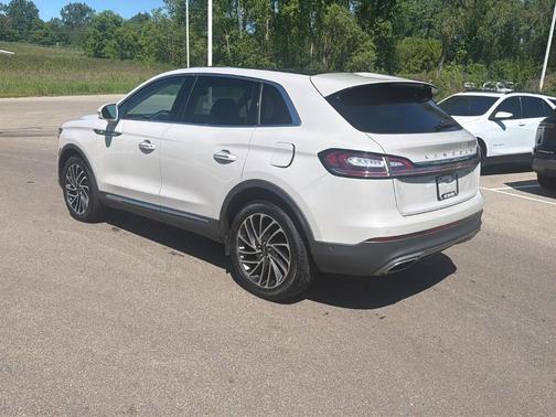 Ceramic Pearl Metallic 2019 Lincoln Nautilus Reserve