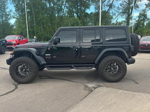 Black Clearcoat 2020 Jeep Wrangler Unlimited Recon