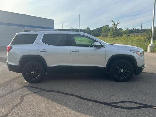 Quicksilver Metallic 2019 GMC Acadia SLT-1