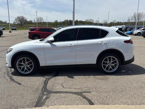 2019 Alfa Romeo Stelvio Base