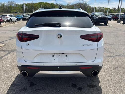 2019 Alfa Romeo Stelvio Base
