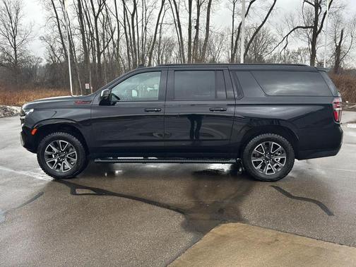 2023 Chevrolet Suburban Z71