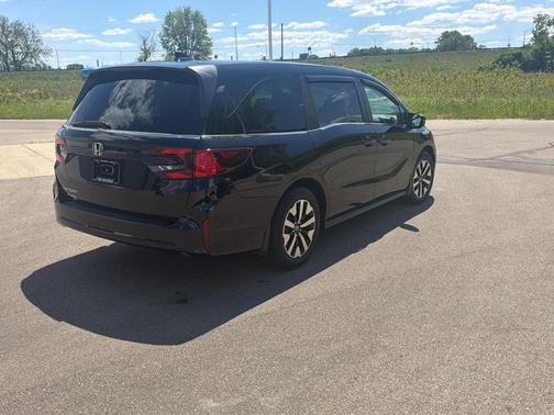 Crystal Black Pearl 2026 Honda Odyssey EX-L