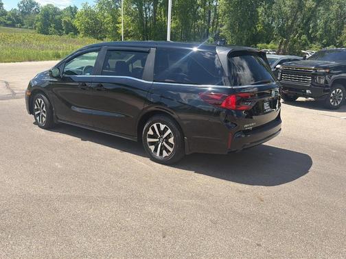 Crystal Black Pearl 2026 Honda Odyssey EX-L