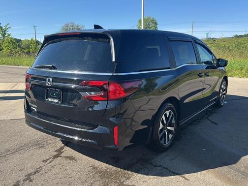 Crystal Black Pearl 2026 Honda Odyssey EX-L