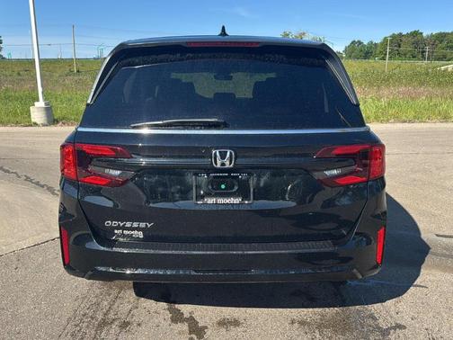 Crystal Black Pearl 2026 Honda Odyssey EX-L