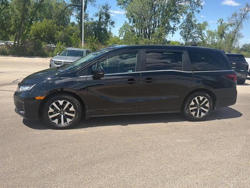 Crystal Black Pearl 2026 Honda Odyssey EX-L