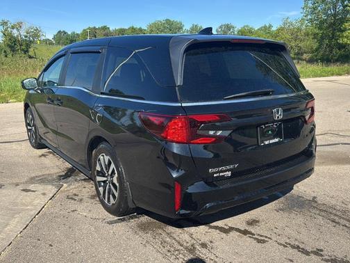Crystal Black Pearl 2026 Honda Odyssey EX-L