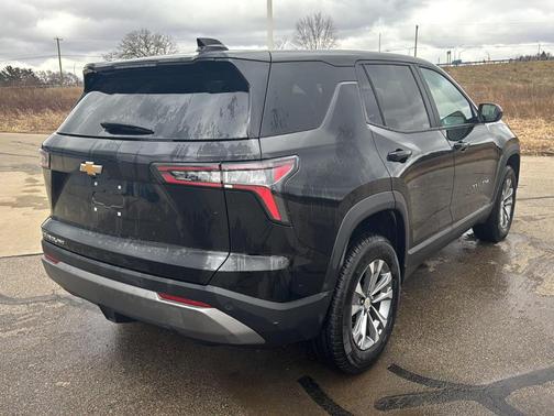 Mosaic Black Metallic 2025 Chevrolet Equinox LT