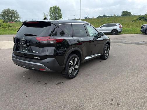 Black 2023 Nissan Rogue SL