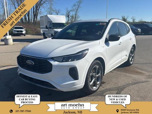 Oxford White 2023 Ford Escape ST-Line