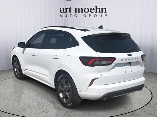 Oxford White 2023 Ford Escape ST-Line