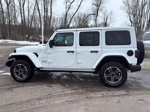 2023 Jeep Wrangler Sahara