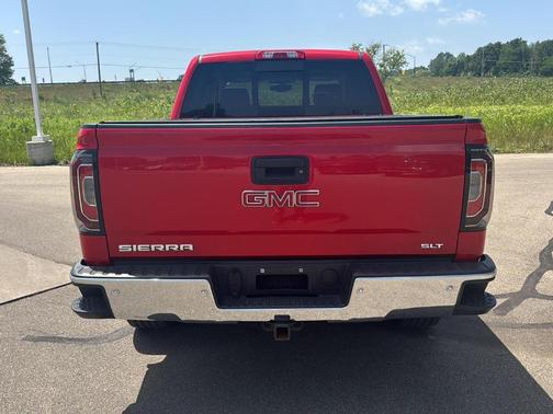 Cardinal Red 2018 GMC Sierra 1500 SLT