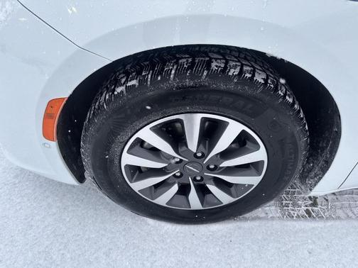 2021 Chrysler Pacifica Hybrid Touring L