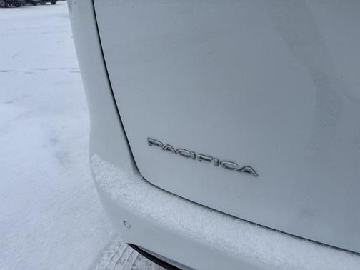 2021 Chrysler Pacifica Hybrid Touring L