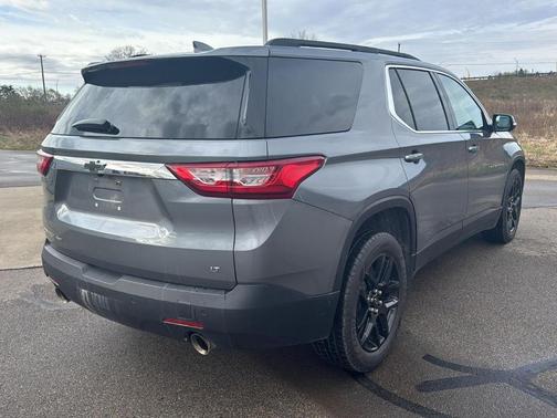 Satin Steel Metallic 2020 Chevrolet Traverse LT Leather