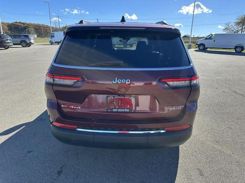 2022 Jeep Grand Cherokee L Laredo