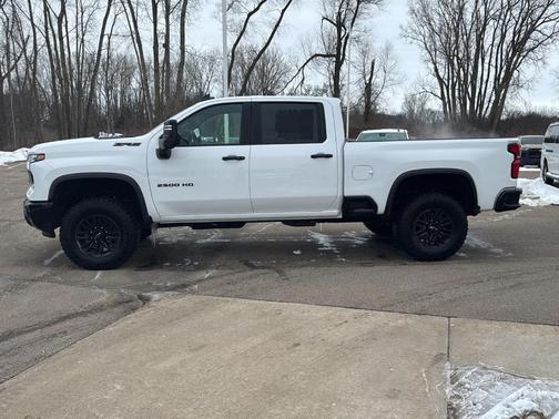 2025 Chevrolet Silverado 2500 ZR2