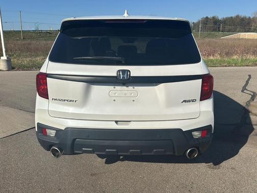 Platinum White Pearl 2023 Honda Passport EX-L