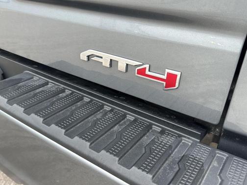 2022 GMC Sierra 1500 Limited AT4