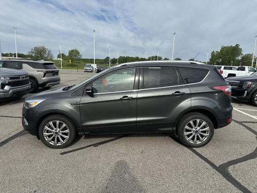 White Platinum Tri-Coat Metallic 2017 Ford Escape Titanium