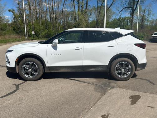 Summit White 2025 Chevrolet Blazer LT