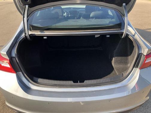 Sterling Gray Metallic 2024 Chevrolet Malibu LT