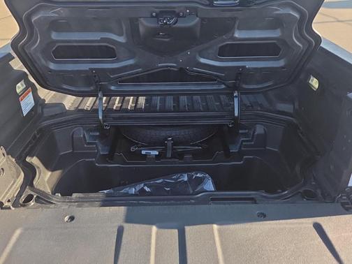 Platinum White Pearl 2026 Honda Ridgeline Black Edition Two-Tone