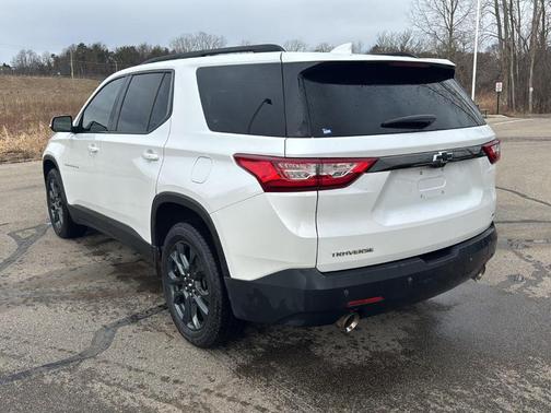 Iridescent Pearl Tricoat 2019 Chevrolet Traverse RS