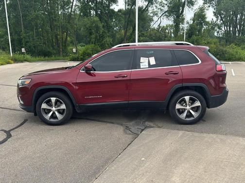 Velvet Red 2019 Jeep Cherokee Limited